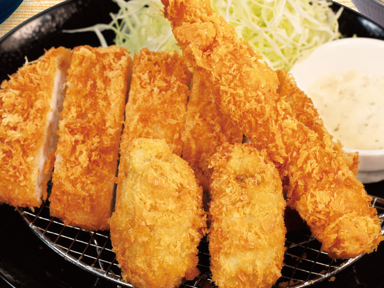 【海老セール】ロースかつ&カキフライ(2個)定食+海老フライ1尾