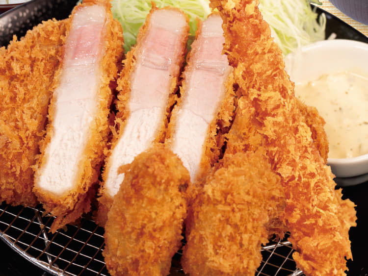 【海老セール】超厚切りリブロースかつ&カキフライ(2個)定食+海老フライ1尾