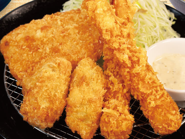 【海老セール】海鮮盛合せ定食(カキ2個・アジ1枚・海老1尾)+海老フライ1尾