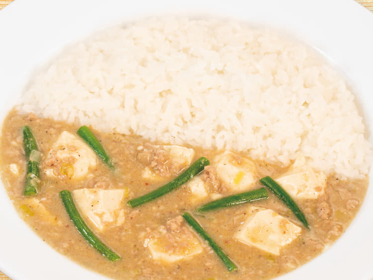 “白”麻婆ライス