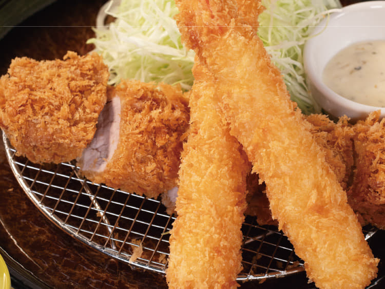“国産雪国育ち”丸太ヒレかつ&海老フライ2尾定食