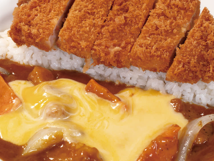 ごろごろ野菜ロースかつカレー トッピングチーズ