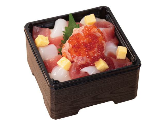 盛り丼！まぐろ紋甲イカちらし弁当
